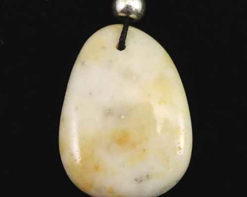 H&E社 ハニー＆クリームアゼツライト タンブル コードペンダント 10.1g