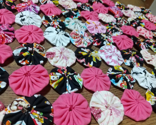 ハンドメイド ヨーヨーキルトマット カーペット・絨毯・ラグ・マット