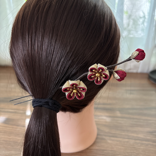 モダンな梅の髪飾り】つまみ細工髪飾り かんざし 梅 和装 着物 振袖 袴