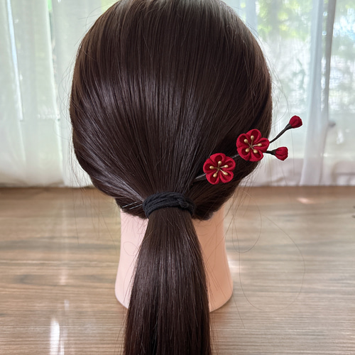 モダンな梅の髪飾り】つまみ細工髪飾り かんざし 梅 和装 着物 振袖 袴