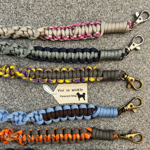 パラコード　スマホハンドストラップ　カラーオーダーページ オーダー対応可】推しカラーで選べる！ハンドストラップ／パラ