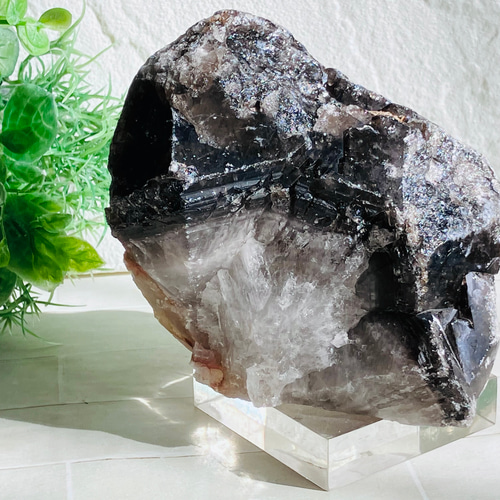 エッチドクォーツ　モリオン　黒水晶　原石　ラフストーン 蝕像水晶 ファントム モリオン 涅槃水晶 エッチドクォーツ 黒水晶 山入り