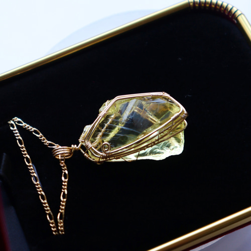 アンダラクリスタルワイヤージュエリーネックレス✧セレスチャルイエロー✧ペンダント アンダラクリスタルワイヤージュエリーネックレス✧セレスチャル