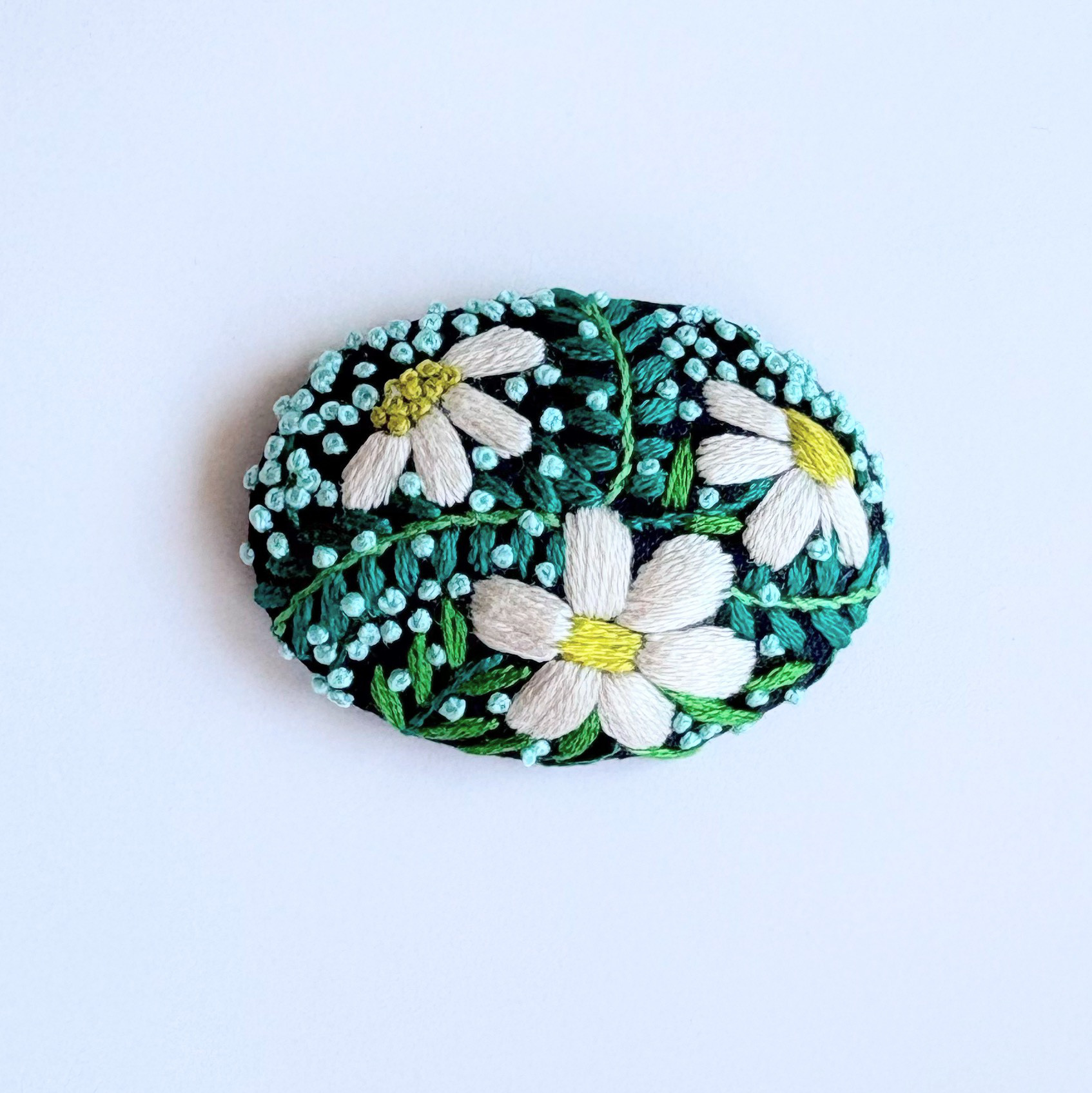小さなお花の刺繍ブローチ【Botanical】#381