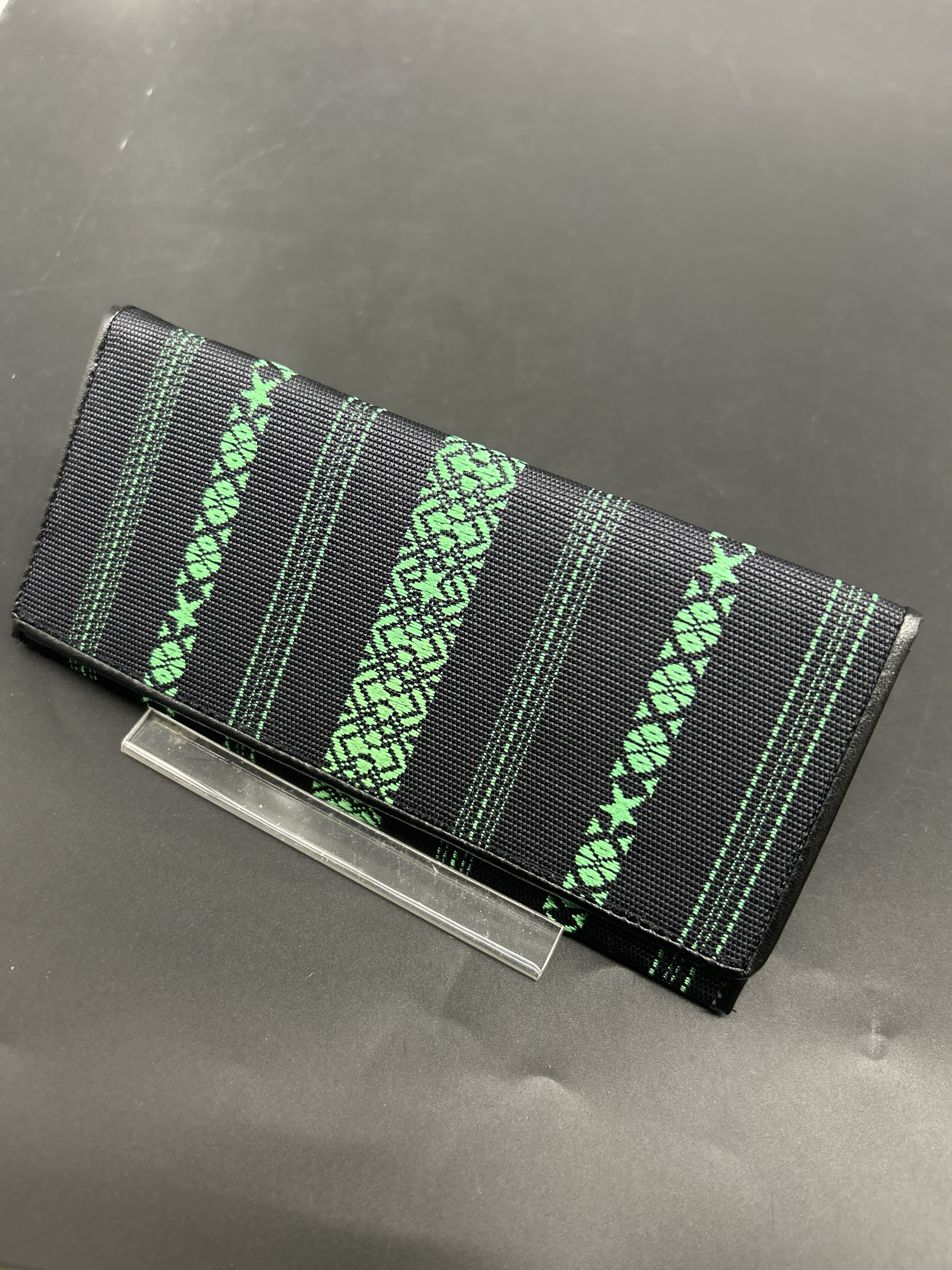 本場筑前博多織オリジナル星柄献上柄札入れ8 財布　ファスナー付き 　黒／グリーン　おしゃれ　定番人気