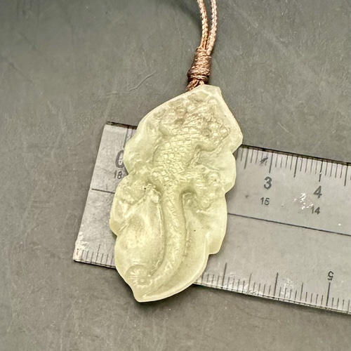 2025.7.25家守ヤモリ葉っぱ隠し　内モンゴル翡翠 2025.7.25家守ヤモリ葉っぱ隠し 内モンゴル翡翠 ネックレス
