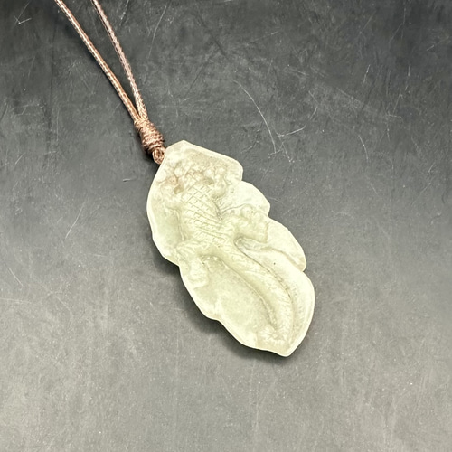 2025.7.25家守ヤモリ葉っぱ隠し　内モンゴル翡翠 2025.7.25家守ヤモリ葉っぱ隠し 内モンゴル翡翠 ネックレス