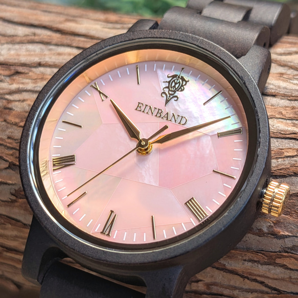 【木製腕時計】EINBAND Reise ピンクマザーオブパール×サンダルウッド 天然貝木製腕時計 32mm 2枚目の画像