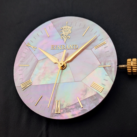 【木製腕時計】EINBAND Reise ピンクマザーオブパール×クルミ 天然貝木製腕時計 32mm 7枚目の画像