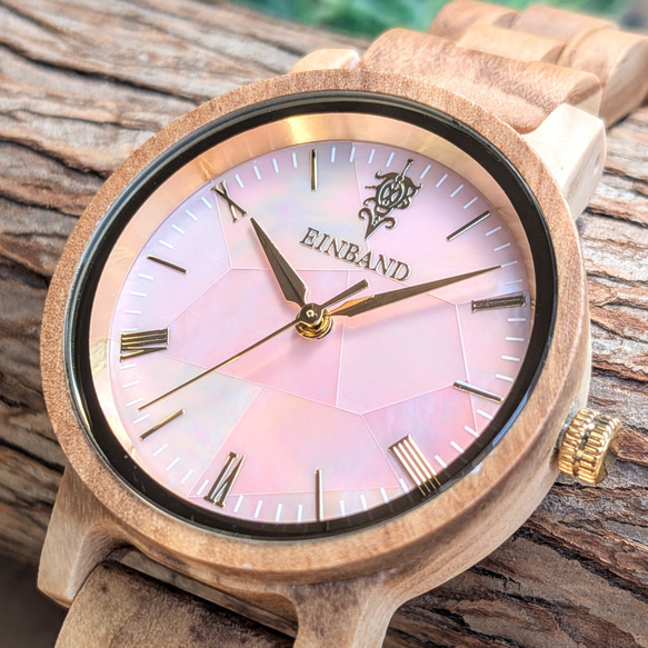【木製腕時計】EINBAND Reise ピンクマザーオブパール×オリーブ 天然貝木製腕時計 32mm 2枚目の画像
