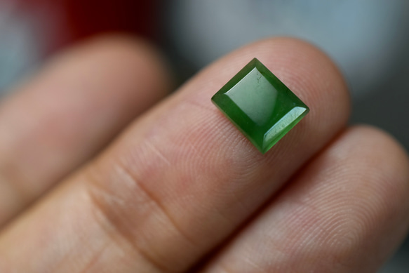 RS11-82 氷種 暗緑 グアテマラ産 天然 A貨 本翡翠 ルース 硬玉 ジェダイト 5枚目の画像
