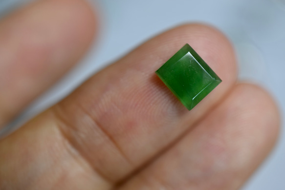 RS11-82 氷種 暗緑 グアテマラ産 天然 A貨 本翡翠 ルース 硬玉 ジェダイト 3枚目の画像