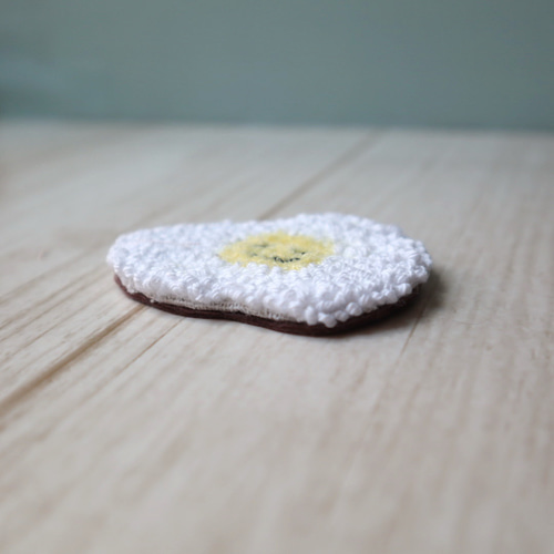 パンチニードル雑貨 ゆるっと目玉焼きチャーム その他雑貨 SHOP moco