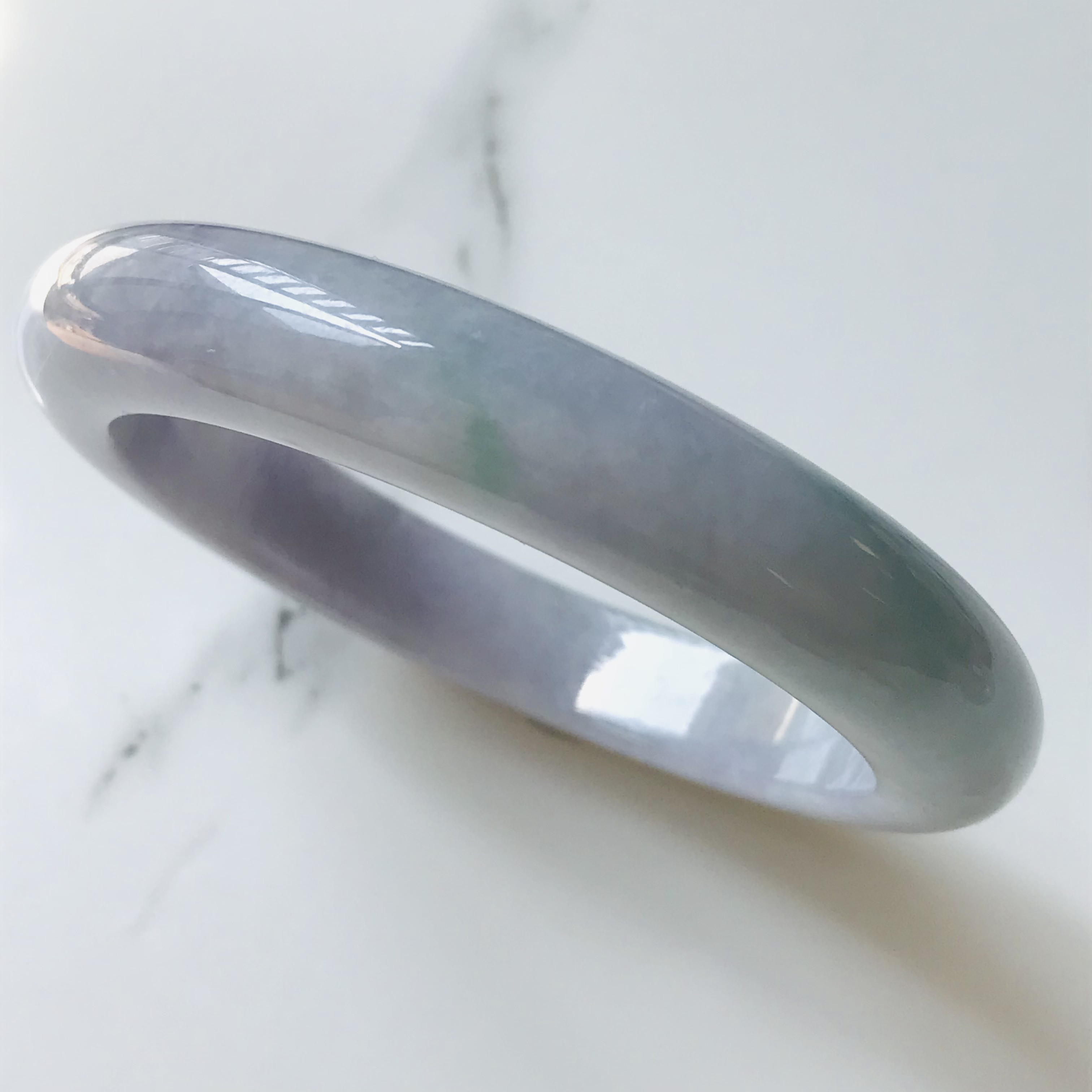 【B4010-0188】ジェイド　翡翠　ヒスイ　一点もの　希少　バングル　ミャンマー産　58.4mm