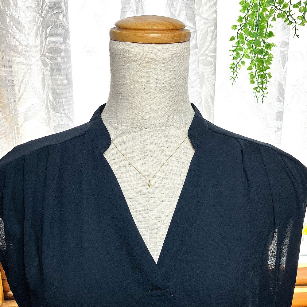 Ｋ１８ ペリドット 毎日着けたい 重ね着けしたい ８月 の 誕生石 のネックレス　送料無料