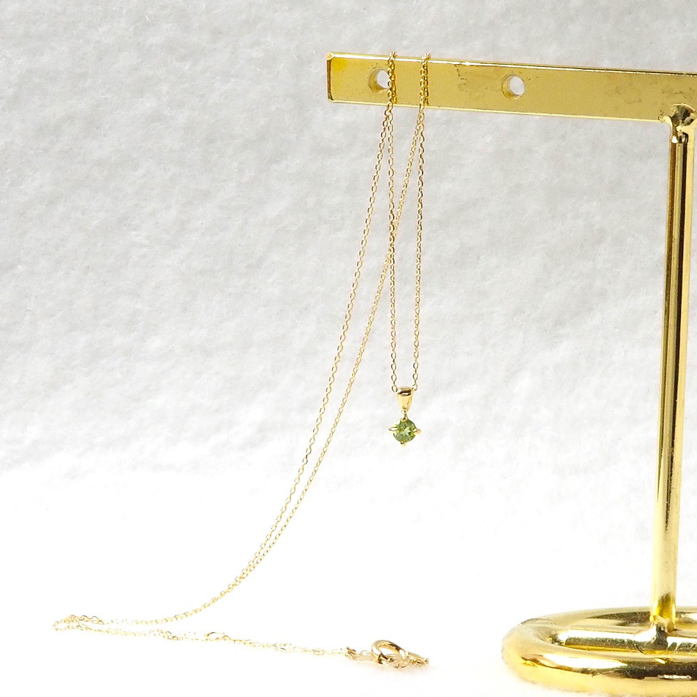 Ｋ１８ ペリドット 毎日着けたい 重ね着けしたい ８月 の 誕生石 のネックレス　送料無料