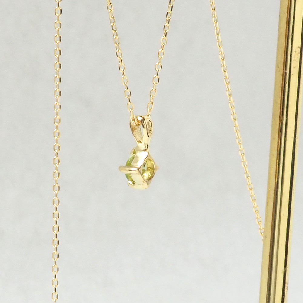 Ｋ１８ ペリドット 毎日着けたい 重ね着けしたい ８月 の 誕生石 のネックレス　送料無料