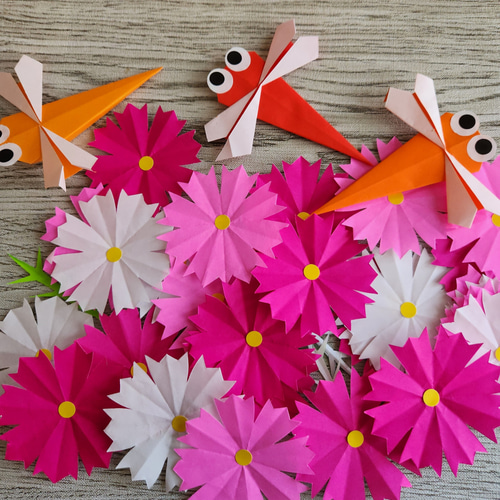 コスモスと葉のパーツセット ビタミンカラー 秋壁面飾り 現品です