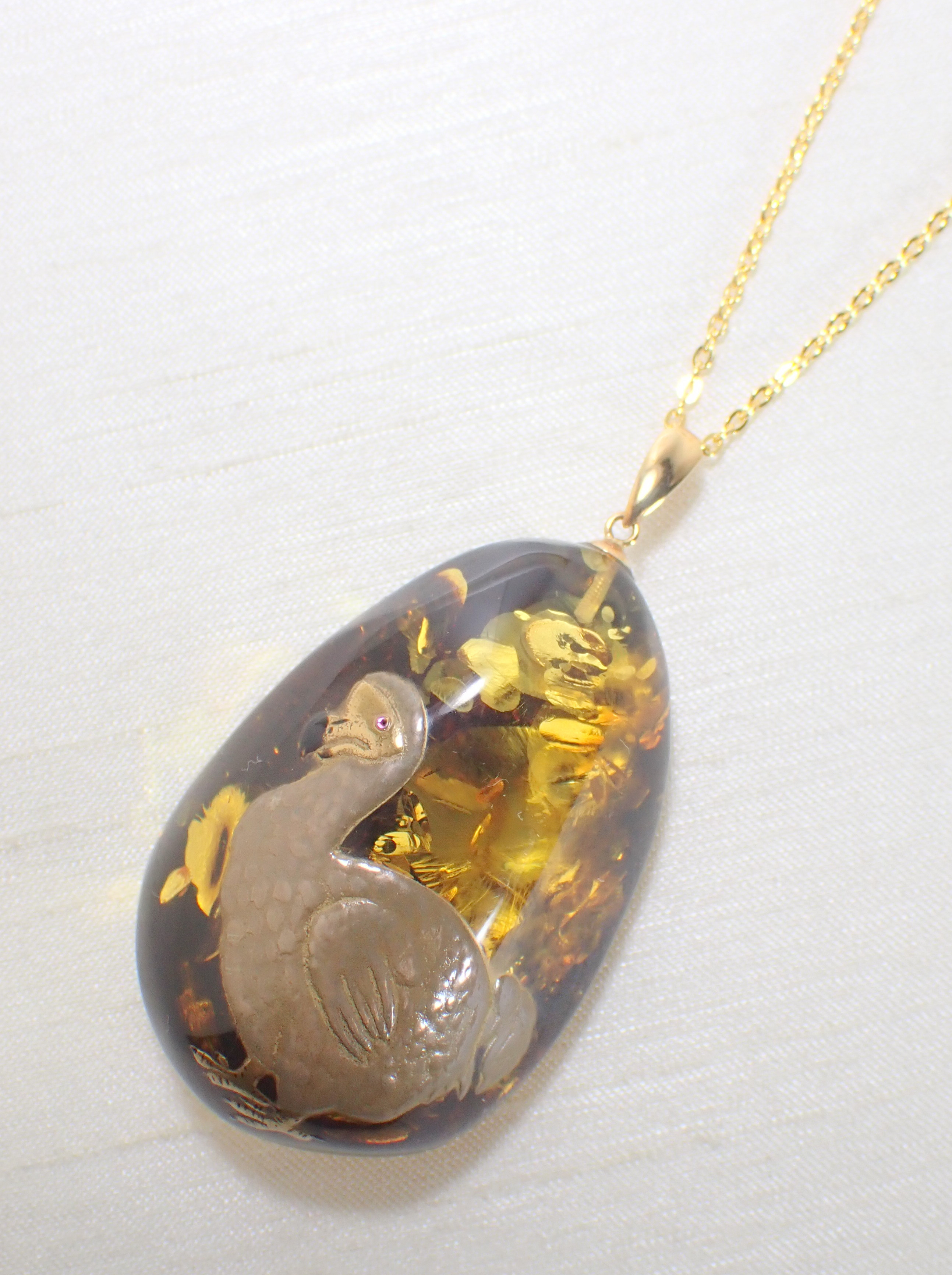 蒔絵ペンダント ”ドードー” / 琥珀、Ｋ１８