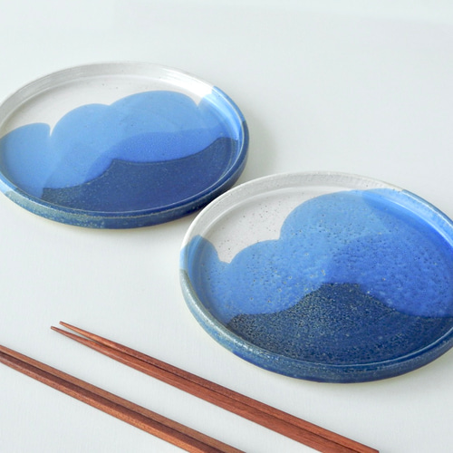 青い羽根模様の波型陶器皿 イムサエム 安南手 花模様の波形陶器鉢2個