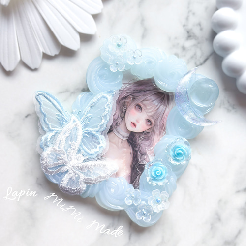 水色 クリア ホイップデコ 硬質トレカケース B8 レース 刺繍 蝶 月