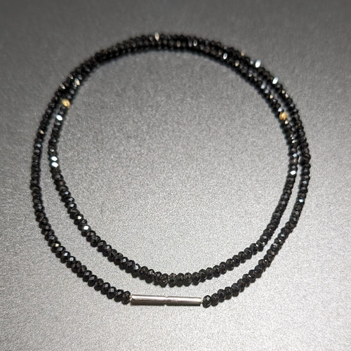 K18ゴールド マルチカットビーズ ブラックスピネル ネックレス 18金が