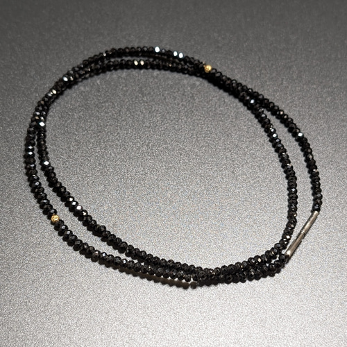 K18ゴールド マルチカットビーズ ブラックスピネル ネックレス 18金が