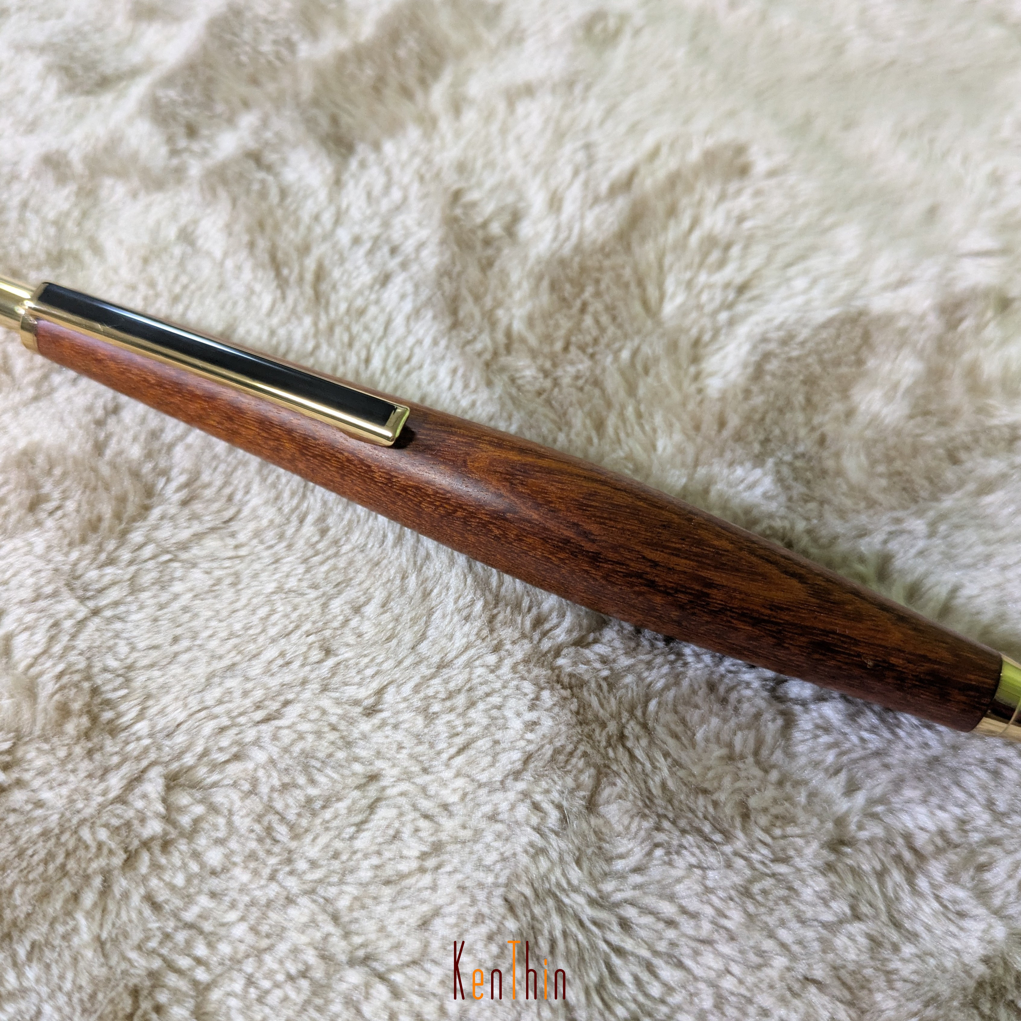 ▪️スリムドロップ銘木シャープペンシル▪️ フェルナムプーコ ノック式　··・送料無料・··