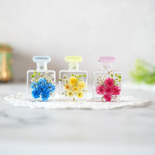 シーグラスアート<魅惑の香水瓶♪No.4>大レア 一点物 幸運幸福 シーグラスアート<魅惑の香水瓶♪No.4>大レア 一点物 幸運幸福