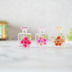 ときめきをとじこめた ミニ香水瓶のオブジェ】香水瓶置物 その他