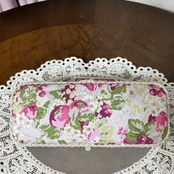 メガネケース  美しい絵柄　イギリス　ラベルピエス　チェリー柄　大人可愛い　 2枚目の画像