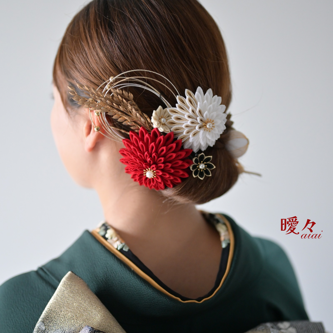 成人式髪飾り【つまみ細工】卒業式　結婚式　赤　ゴールド　和装　着物　振袖　袴　色打掛 17,250円