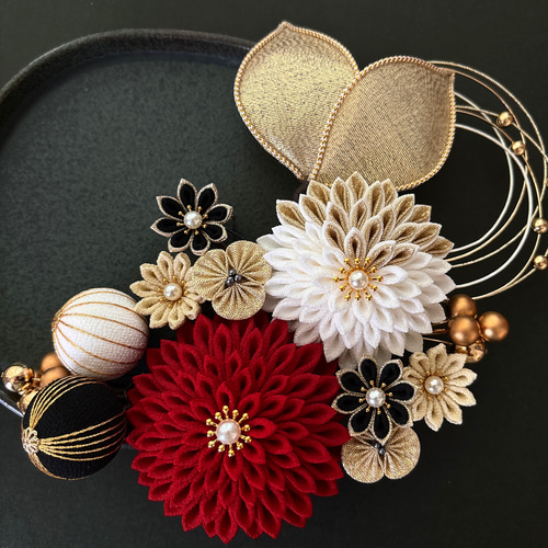 成人式髪飾り【つまみ細工】卒業式 結婚式 赤 ゴールド 和装 着物 振袖