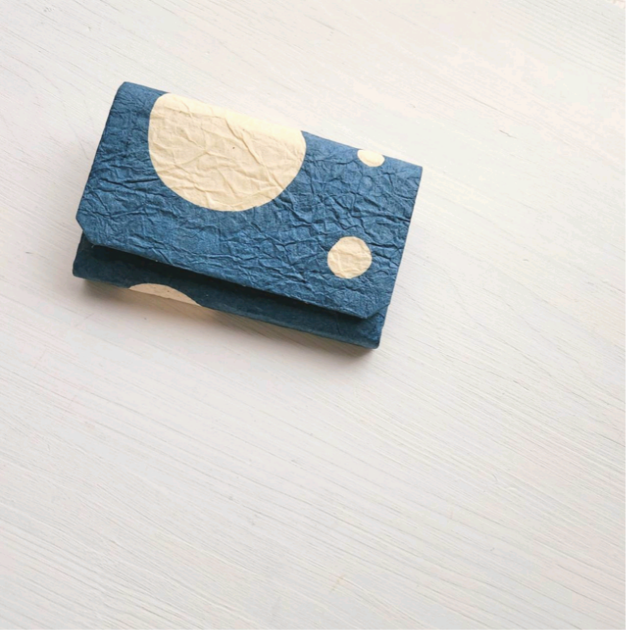 藍染め和紙のカードケース（惑星・藍）