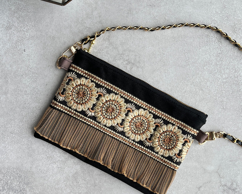 再販】インド刺繍リボンのショルダーにもなるポーチ ショルダーバッグ
