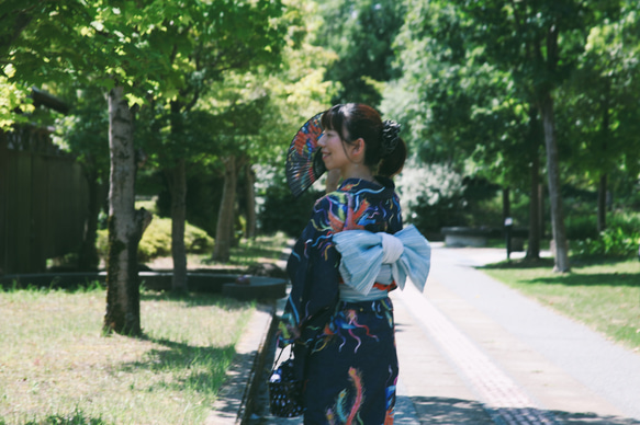 九谷をまとう扇子【KUTANI×KIMONO】鳳凰  同柄収納袋・化粧箱入 12枚目の画像