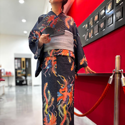 九谷をまとう扇子【KUTANI×KIMONO】鳳凰  同柄収納袋・化粧箱入 8枚目の画像