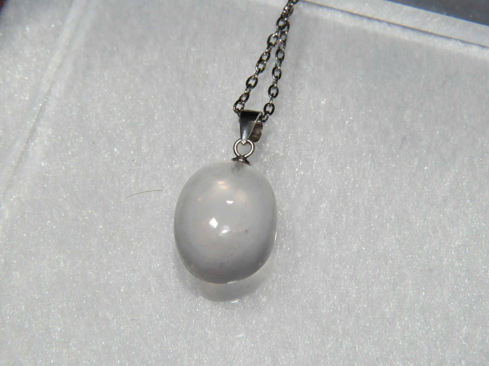 透明感とピンク色が可愛い！スターが浮き上がるハイクォリティーのローズクォーツのペンダント！メイドインジャパン　天然石１２