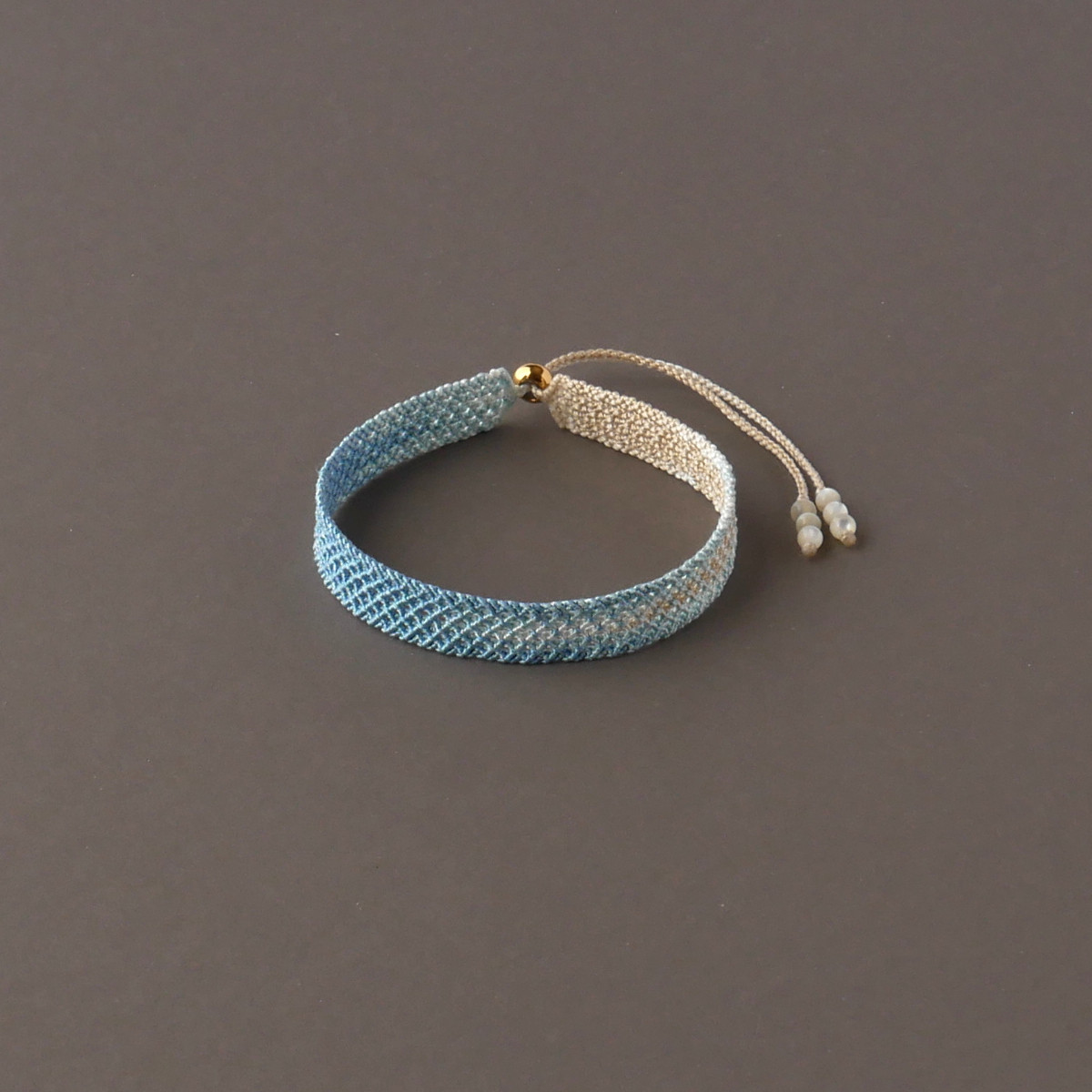 さざ波(シルクマクラメのブレスレット)