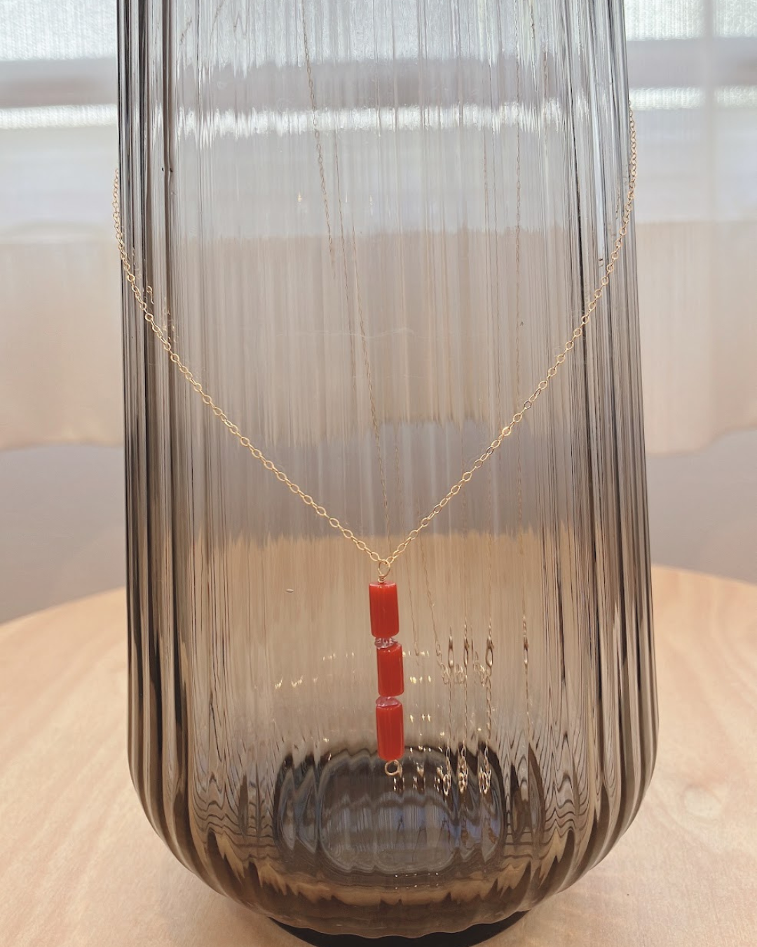 イタリア珊瑚の3粒ネックレス｜14kgf｜Tシャツやセーターに上品なアクセント 5,135円