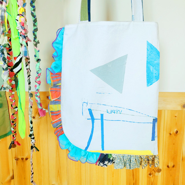 ⚘　１点もの作品　⚘　ひとつまがり道トート【 コラージュ×レッド】　内ポケットなし仕様