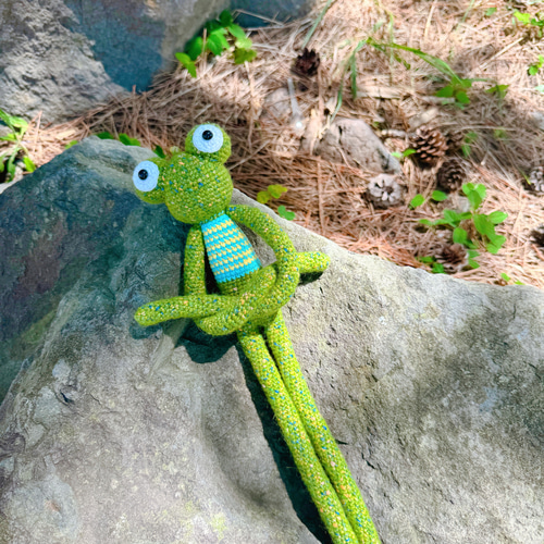 北欧カラー 長い手足のふわふわカエルくん 癒しのあみぐるみ ゆるっと