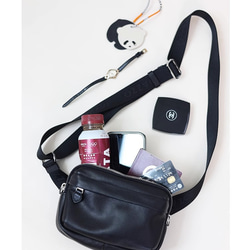 小巧卻容量十足！真皮迷你斜背包/男女通用，兩用，可斜挎 第7張的照片