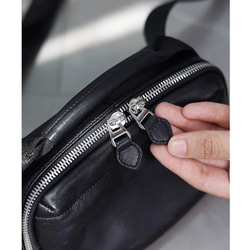 小巧卻容量十足！真皮迷你斜背包/男女通用，兩用，可斜挎 第9張的照片