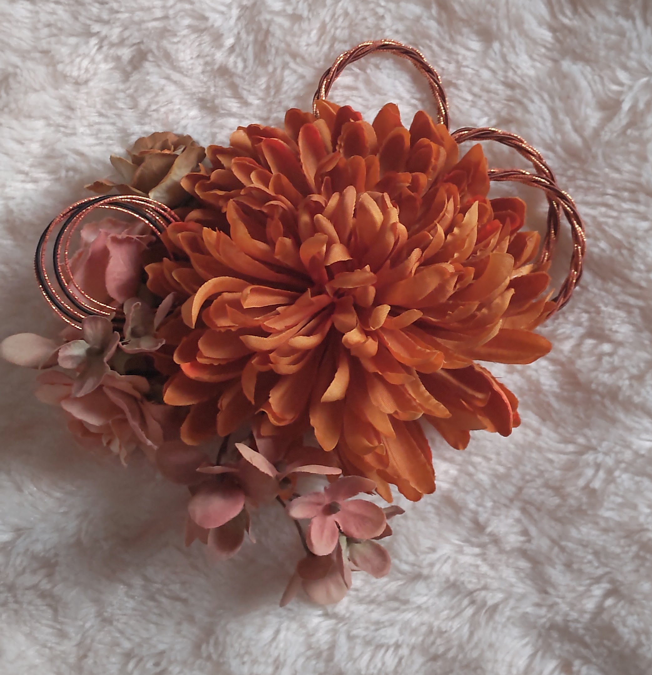 造花髪飾り　ブラウンマム　バラ　アジサイ