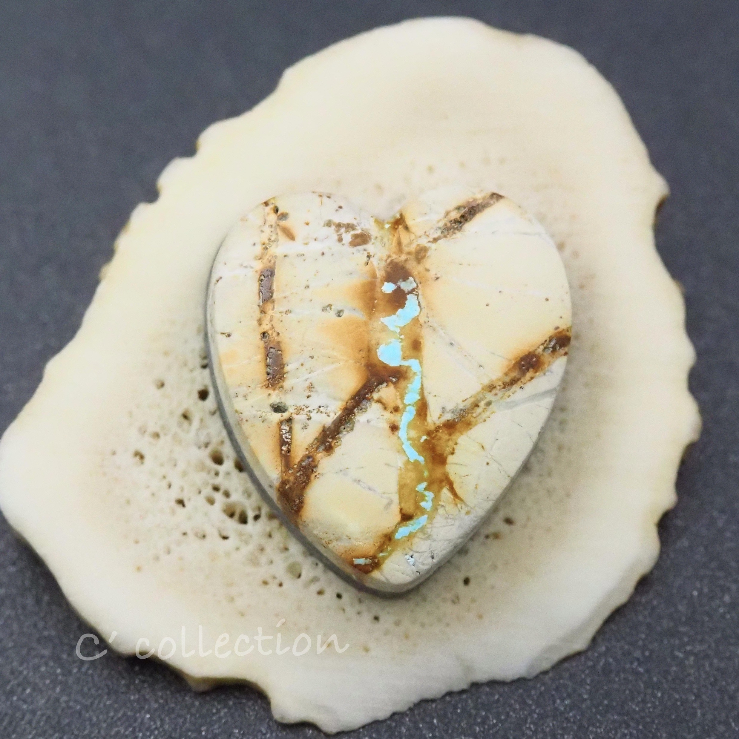 16,4ct Royston Turquoise ロイストン リボンターコイズ R-84 ハート ルース 天然石