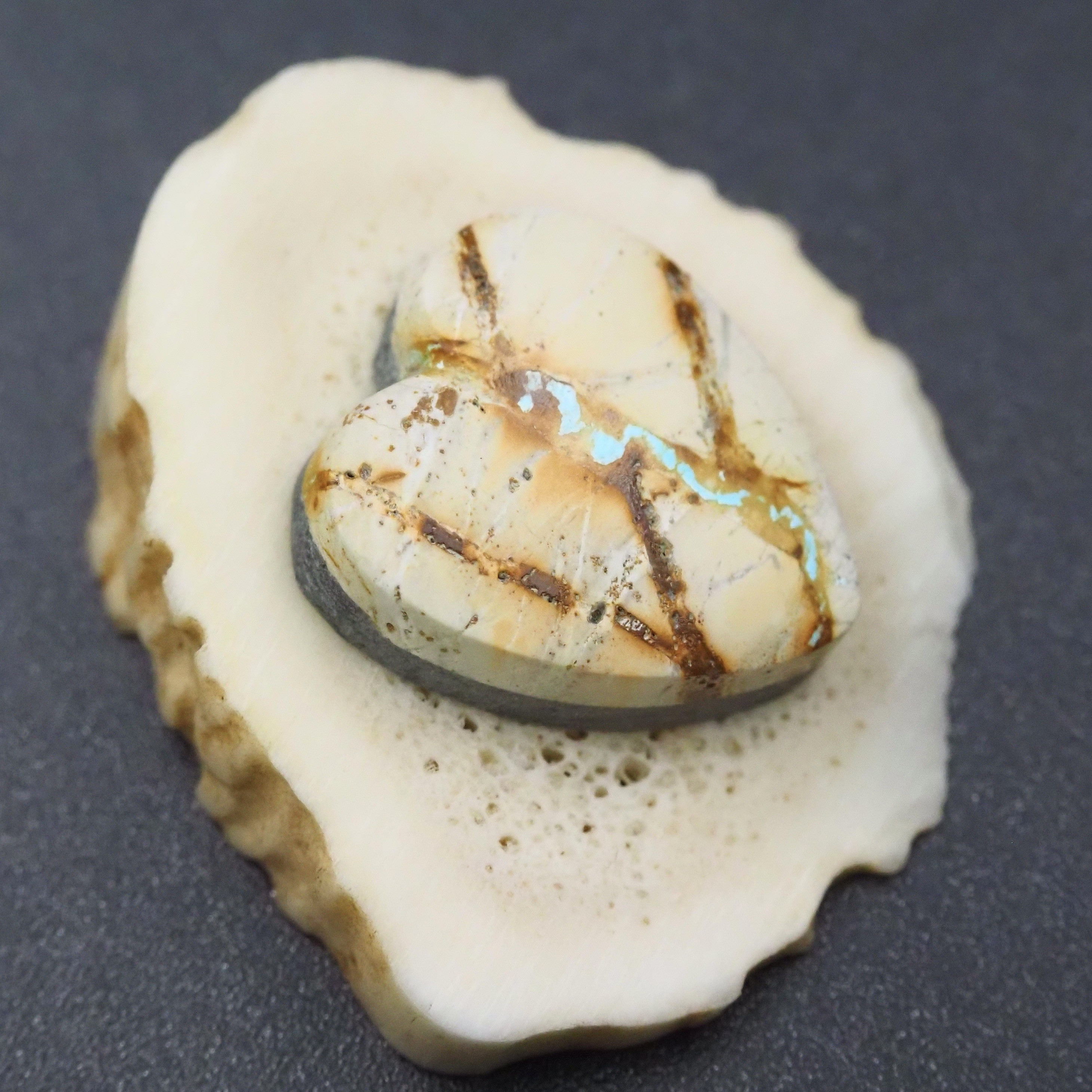 16,4ct Royston Turquoise ロイストン リボンターコイズ R-84 ハート ルース 天然石