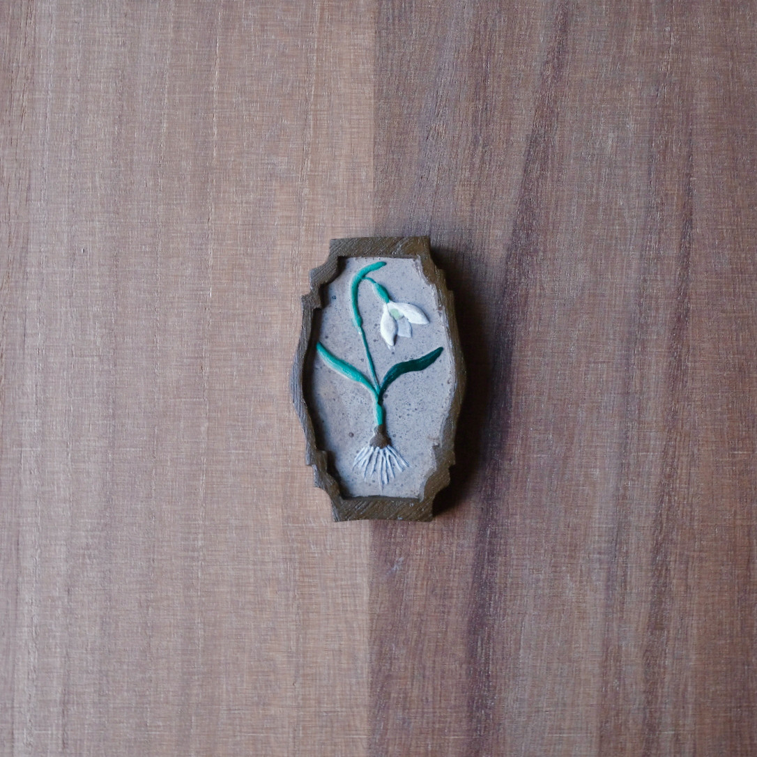 額縁ブローチ　スノードロップ