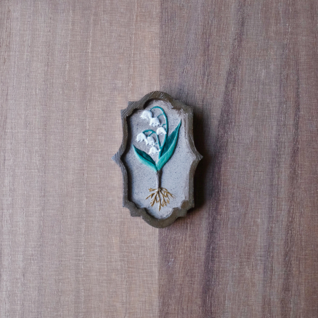 額縁ブローチ　スズラン