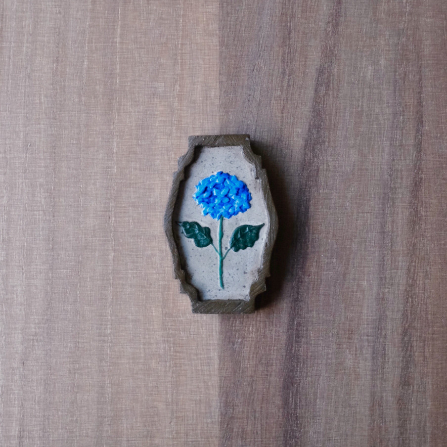 額縁ブローチ　アジサイ